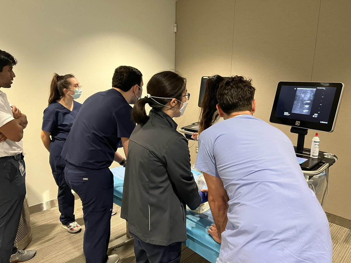 Hands-On US symposium with @ArgonMedical for our medical students @SIRspecialists @UTSW_Radiology @UTSW_RadRes @SIRRFS
