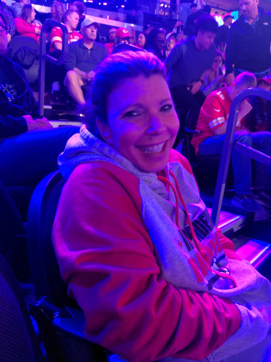 Johnnyboy8387's tweet photo. #openingnight a Saints fan at the start of Super Bowl week https://t.co/oYUByTJFe4
