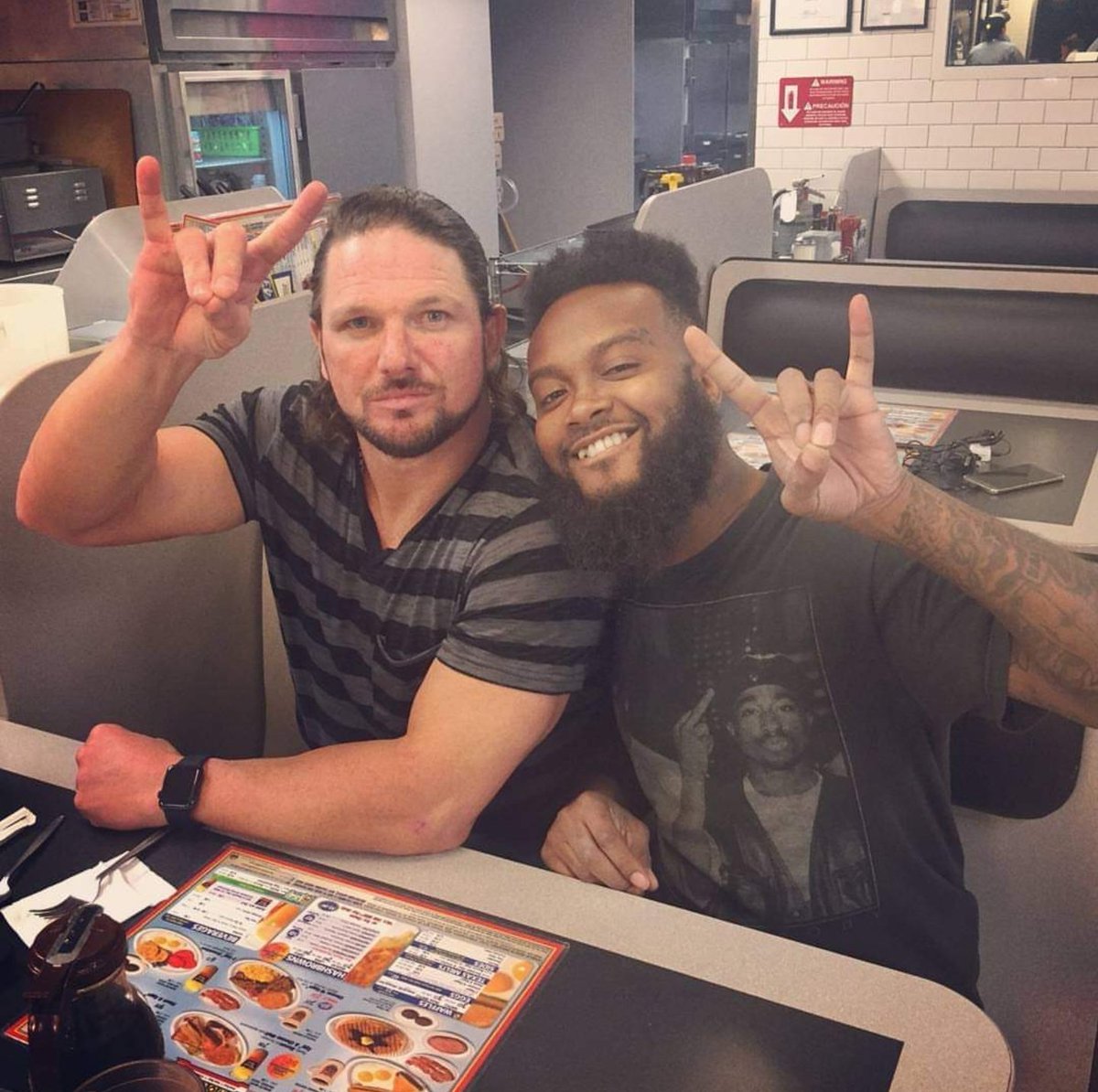 sdot03's tweet photo. When @AJStylesOrg won his first championship #backlash2016 #WWE I seen him and didn't know who it was at first my brother was like yo that's aj styles I went and asked if I could take a picture of him...he asked why not be in it and we took itπ€πΎ https://t.co/dqP1sg2oLg