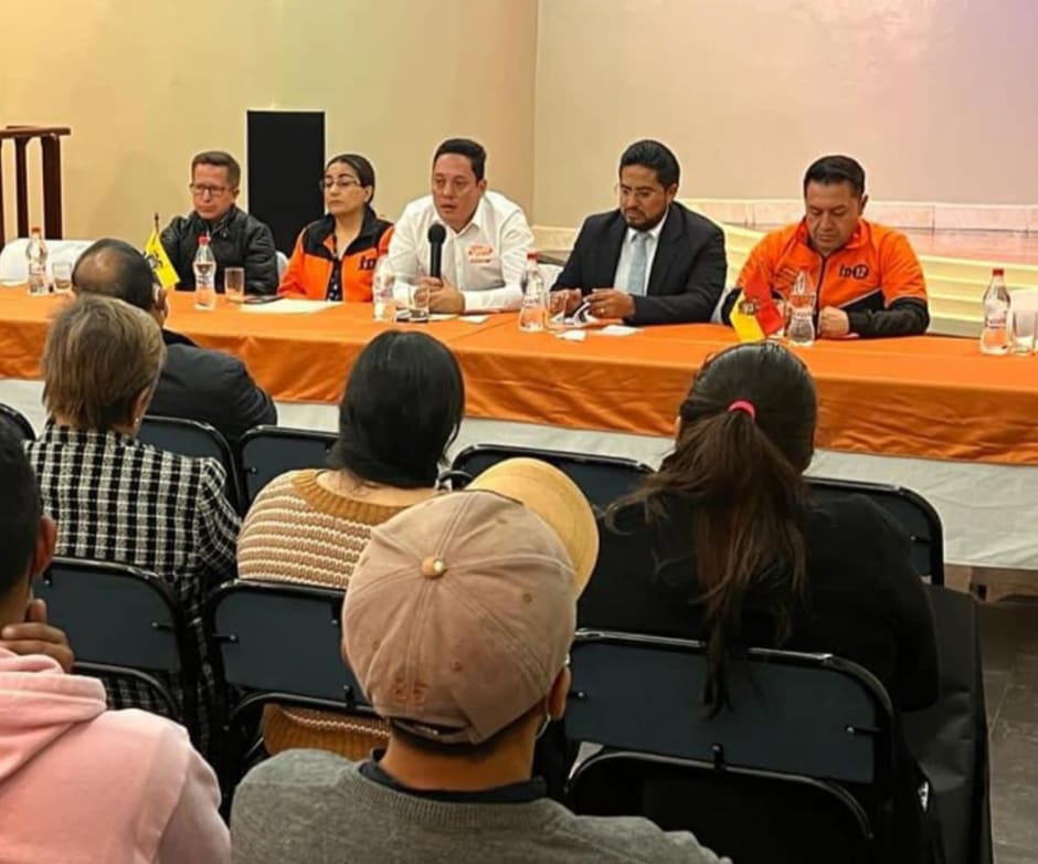 PachiCherrez's tweet photo. Cómo presidente (e) de la @CapturAzuay realizamos conversatorios con distintos candidatos a alcaldía de Cuenca y prefectura del Azuay, expusimos las necesidades del sector. La ciudadanía eligió a @czamoramatute y @jotalloretv a quienes les deseamos el mayor de los éxitos https://t.co/XNZaD441me