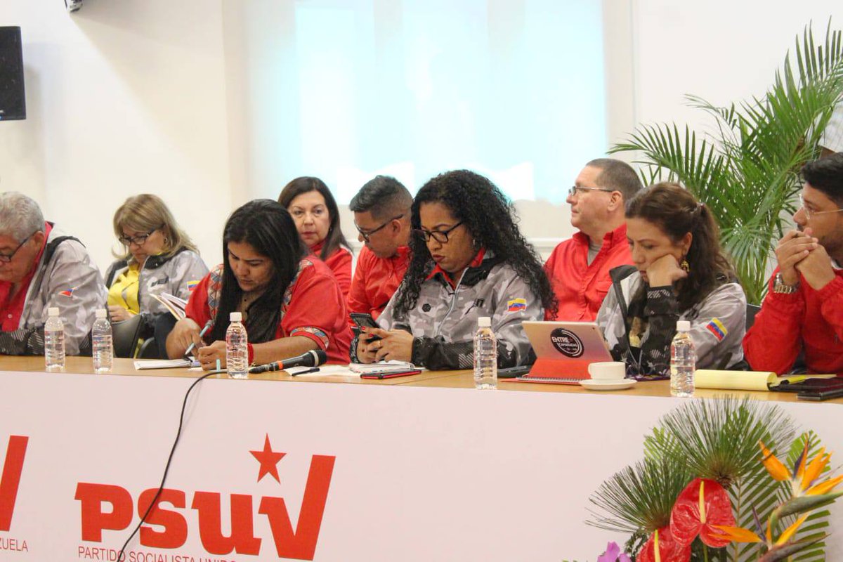 Este #6Feb efectuamos la Reunión de la Dirección Nacional del @PartidoPSUV en el estado La Guaira, y tal como expresó @dcabellor, nos sentimos orgullosos de que la Revolución Bolivariana se mantenga de pie porque depende de un pueblo sabio ¡Seguimos en victoria! #AlexNobelDeLaPaz