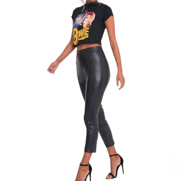 _brookjohnson's tweet photo. So good I had to share! Check out all the items I'm loving on @Poshmarkapp #poshmark #fashion #style #shopmycloset #7forallmankind #tagoo #prettylittlething: https://t.co/b08RBsr5fn https://t.co/sm1OOprnEf