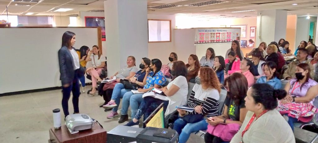 cmdnna_'s tweet photo. 📌 Se efectuó un taller sobre la hipersexualidad el cual fue impartido por la Abogada Yosaphat Barazarte, la cual brindó herramientas valiosas sobre prevención de los NNA.
@NicolasMaduro @gestionperfecta https://t.co/F7D5mgYnFX