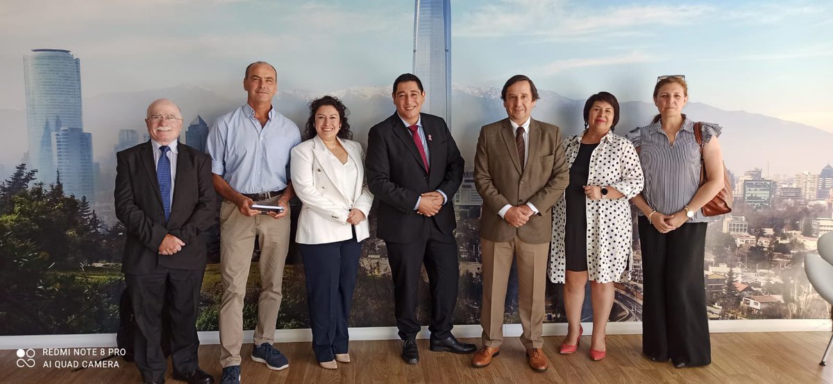 EmbChileUruguay's tweet photo. Agradecemos la valiosa labor en favor de los pacientes Oncológicos de organizaciones que colaboraron en el taller: Dame Tu Mano, Asociación de Trasplantados del Uruguay, Observatorio Oncológico, Caminos de pacientes y La Voz del Paciente Chile. https://t.co/3eLBiqwOVN