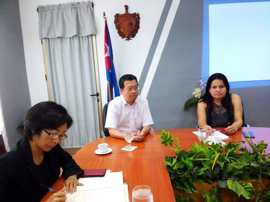 radioangulo's tweet photo. Con motivo de los vínculos bilaterales entre #Japón y #Cuba la provincia de Holguín recibió al Embajador de esa nación en nuestro país Hirata Kenji, con el objetivo de chequear el desarrollo e impulso de varios proyectos de cooperación internacional.

✍📸 Yoandris Cedeño Fonseca https://t.co/knA9dqB5Id