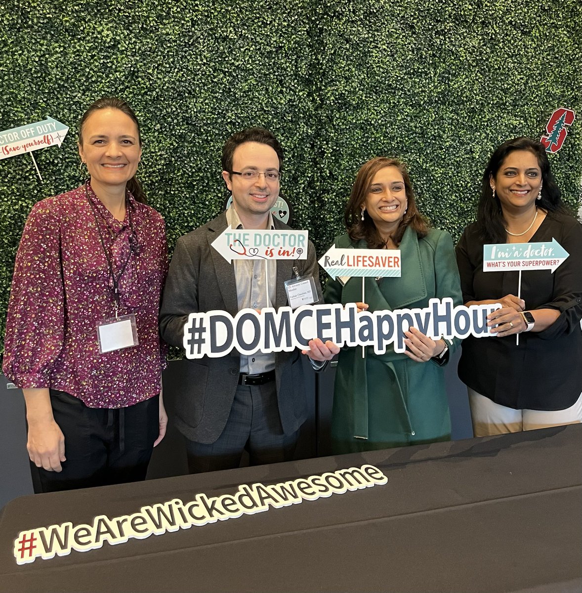 DOMCEHappyHour has started. Wicked Awesome doctors all of them. <a href="/StanfordDeptMed/">Stanford Department of Medicine</a>