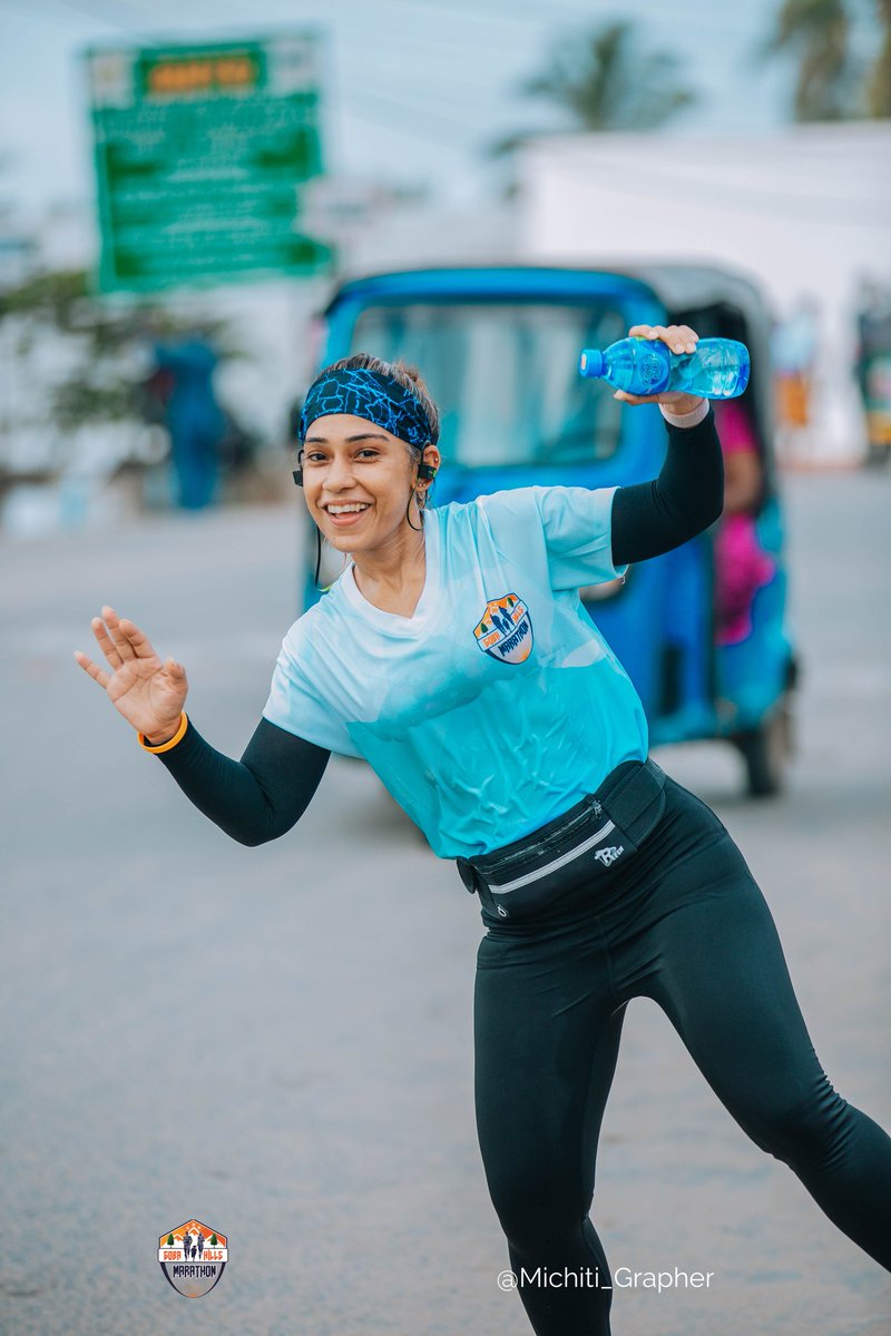 gobaroadrunners's tweet photo. "Smile, it is the key that fits the lock of everybody’s heart.” ~ Anthony J. D’Angelo
#GobaHillsMarathon2023
#SavingLifeWithEveryStep https://t.co/NtUtweOjww