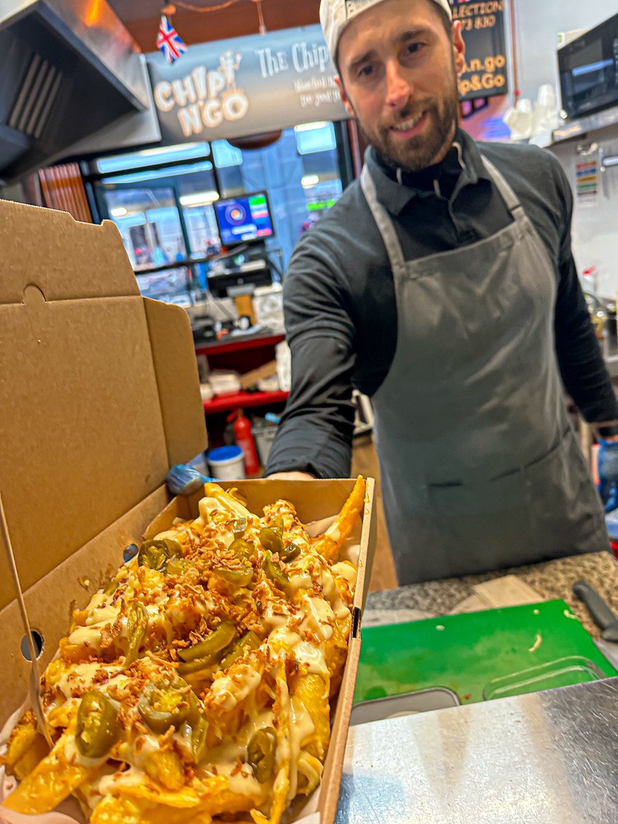 ChipandGo's tweet image. Three cheese type loaded fries with crispy fried onion and jalapeños @ChipandGo #loadedfries #loadedchips #chips #cheese #cheeselover