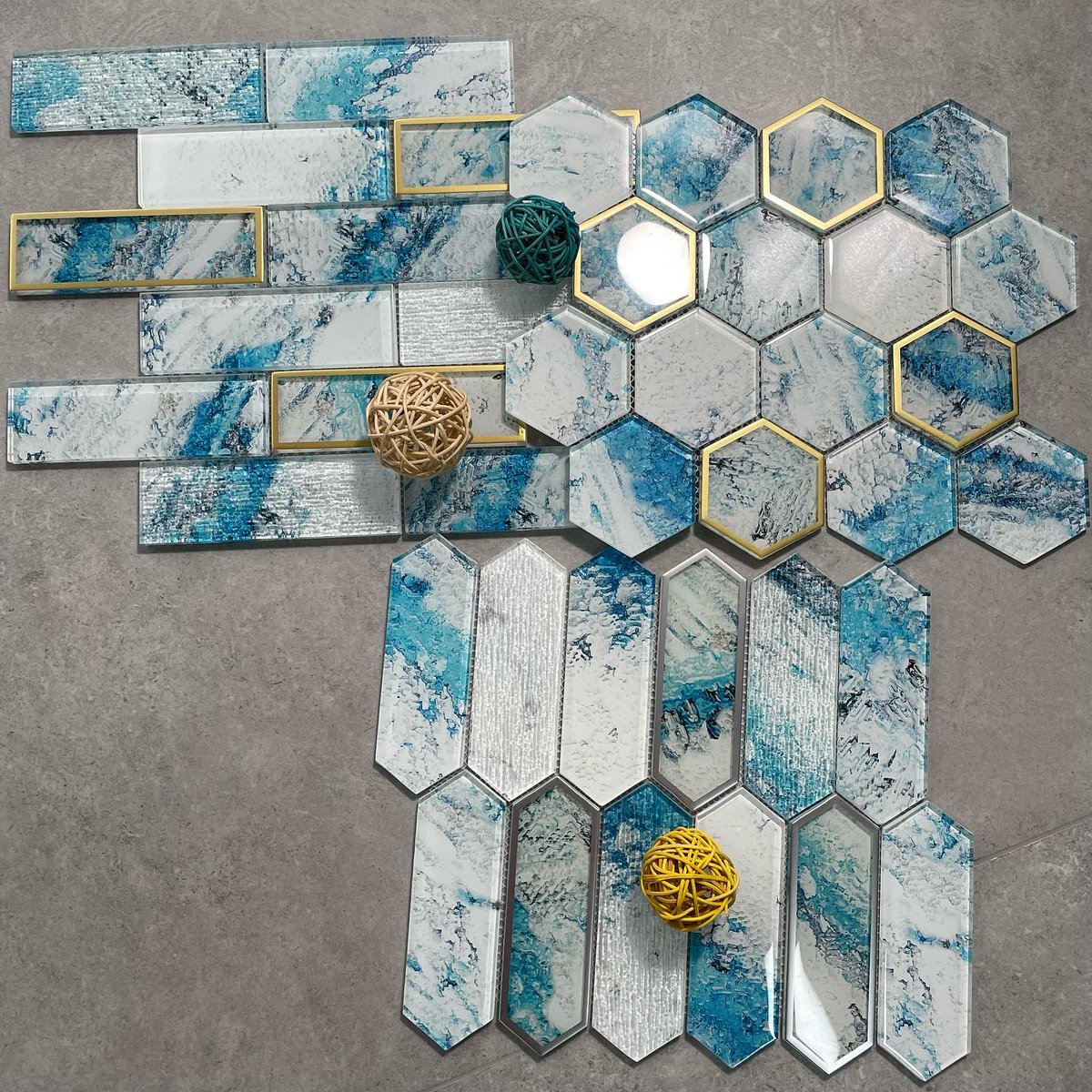 tilendco's tweet image. Always feel cool and calm when see this blue !