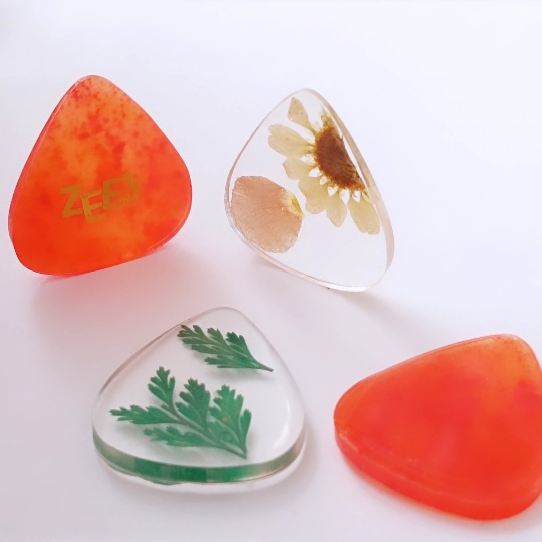 AMNLCrafts's tweet photo. Ideas for resin guitar pick✨

For queries and concerns, you may visit us at our
Facebook account: AMNL Crafts
Instagram account: https://t.co/9MoVXpF5Ux
Twitter account: https://t.co/dXubtyPPhJ
SHOPEE account: https://t.co/C5XZYxbBYh https://t.co/tWqc12jOZz