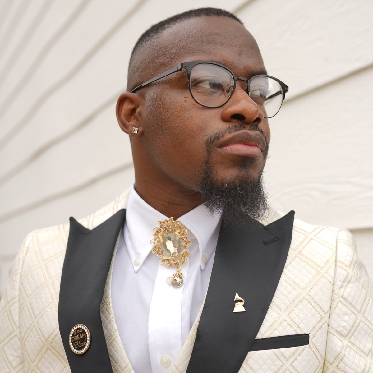 ADD2theMC's tweet image. My suit for this years #GRAMMYs 
@RecordingAcad 
#ChicagoChapter