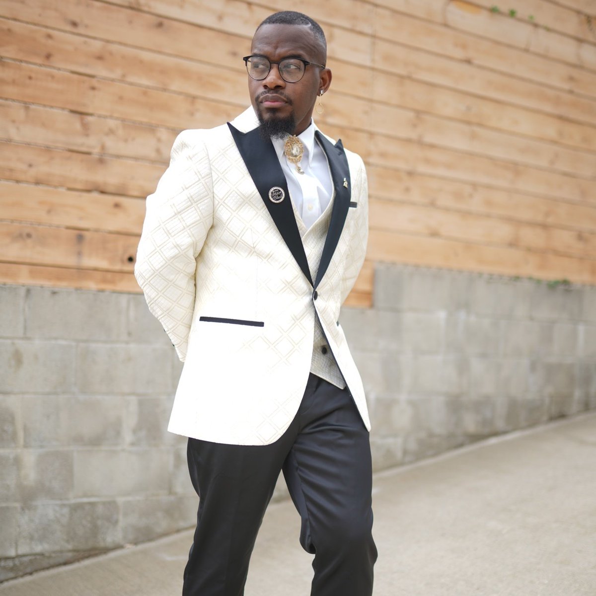 ADD2theMC's tweet image. My suit for this years #GRAMMYs 
@RecordingAcad 
#ChicagoChapter