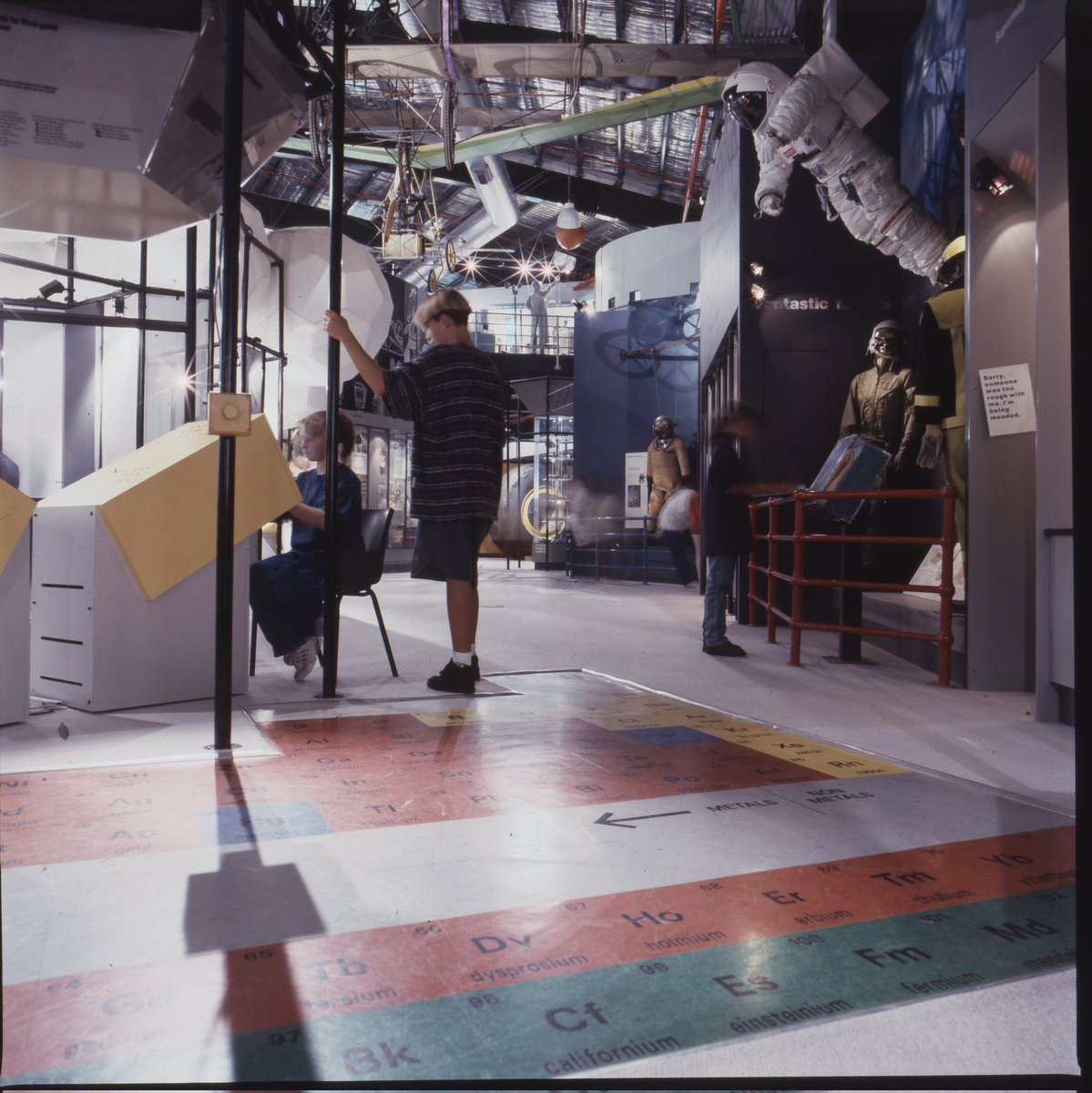 tildsvaughan's tweet photo. Note the sign on wall at right. A common problem in interactive-focussed Sci & Tech museums worldwide. I'm looking closely at images of original 1992 @scienceworks_mv exhibition galleries. We're lucky to still have expertise within our museum to get stuff fixed. #MuseumSigns https://t.co/7mg3PHJu8C