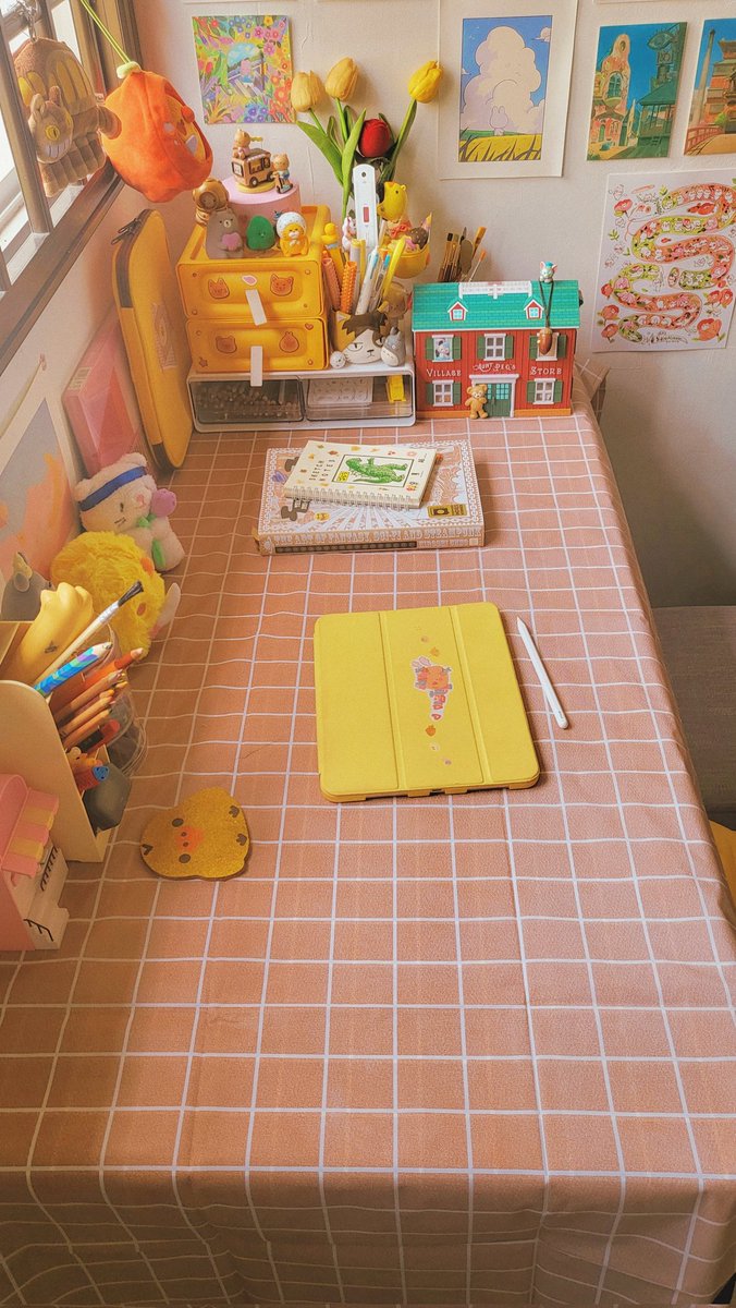 komomorebi's tweet photo. happy with my little corner 🐤✨ https://t.co/yzqIgEkjjw