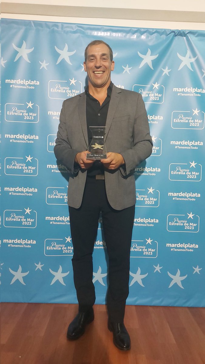 ⭐ El Premio a Actuación de Reparto es  para <a href="/Maxidelacruz/">Maxi</a> por “Los 39 escalones”