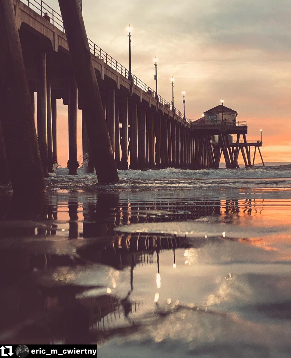 #repost Pier reflections. @erIC_M_CWIERTNY   #Sunset #CaliforniaDreaming #HuntingtonBeachPier #HuntingtonHarbour #HuntingtonHarbourMarina #OceanLife #BoatLife #YachtLife #BoatsOfInstagram #Marina #SoCal #OrangeCounty #HB  #BeHere