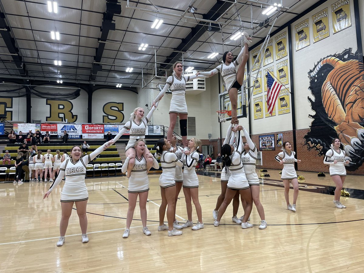 LSHSAthletics's tweet photo. @lstigercheer https://t.co/8wknesBAyD