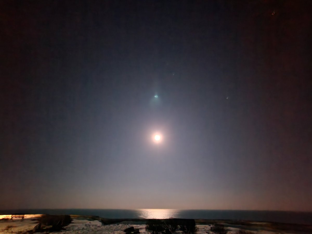 Rncars's tweet photo. Full moon fun lol https://t.co/jUvn3AV3bY