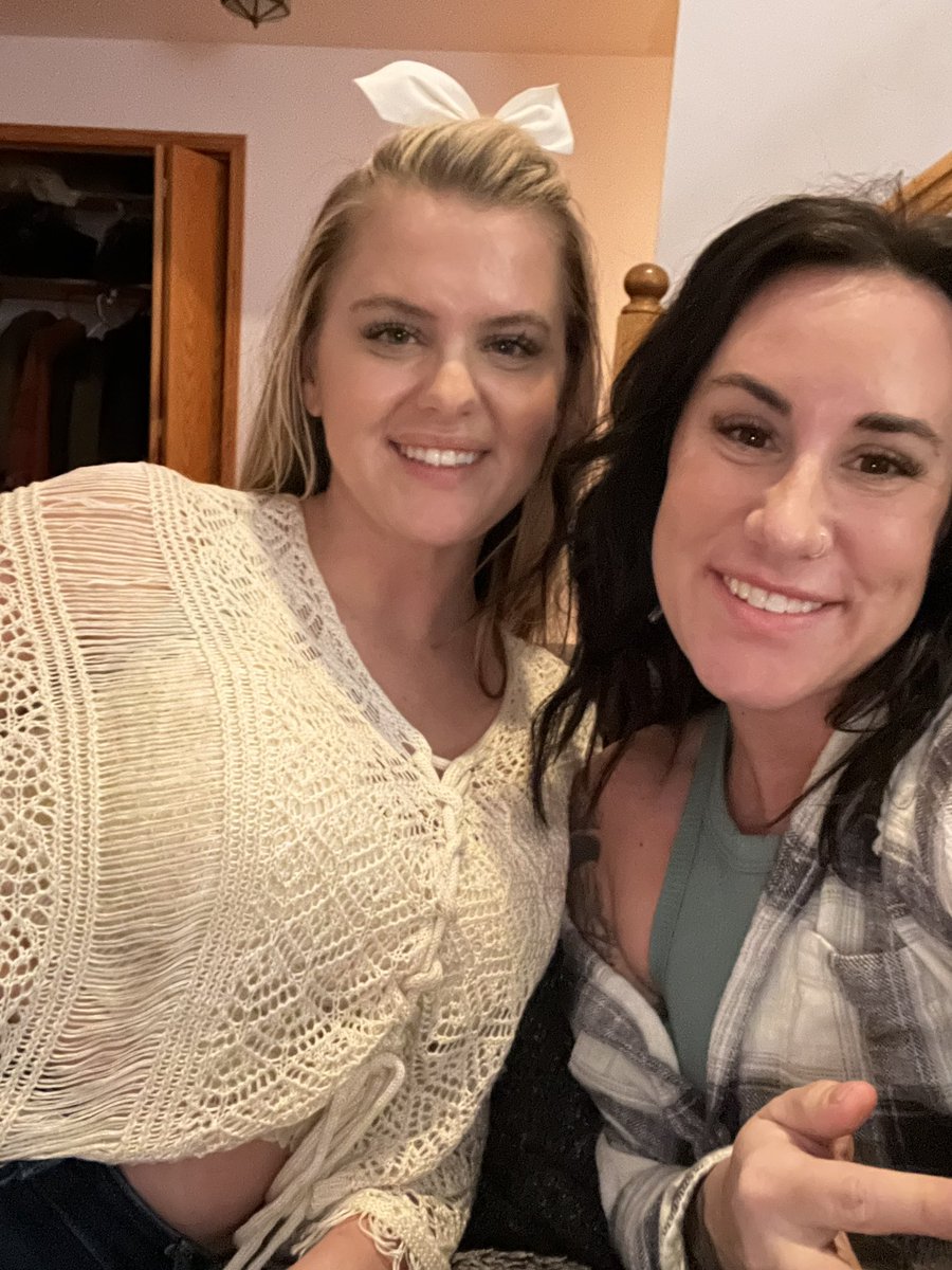 WisconsinTiff on Twitter "Just a couple of Wisconsin girls hanging out