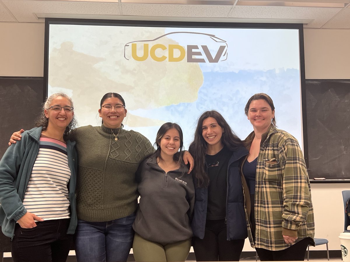 Great general meeting today!! A shoutout to all of our women in STEM who attended ad well as the ones on our team!👧👩‍🔬💪 #DavisWomenInSTEM