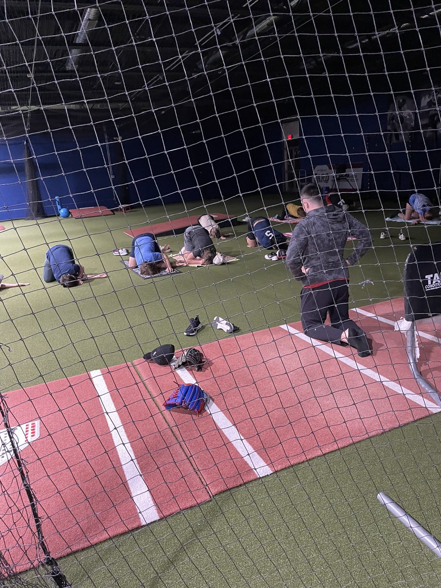 TrevorVarley1's tweet photo. A little recovery night yoga with Yoga Master “Tank” after live AB’s yesterday. #Jetfuel #namaste @theyardNE @tankmosser #variationiskey https://t.co/v24gvSAcjT
