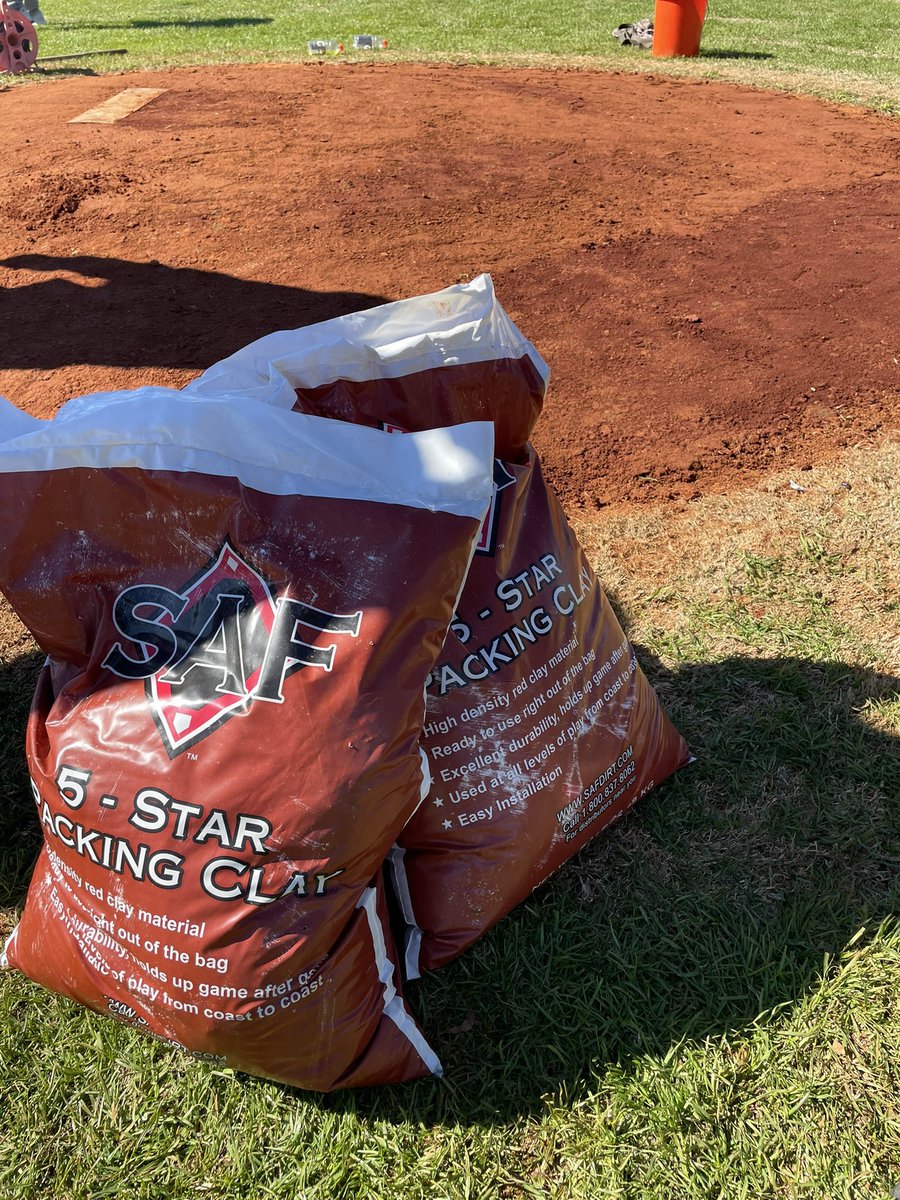 DIRTGottaLoveIt's tweet photo. For safe, playable, and aesthetically pleasing ballfields, SAF Products have you covered 👏🏼 Load up this spring! #DIRT https://t.co/rwChYC5iiL