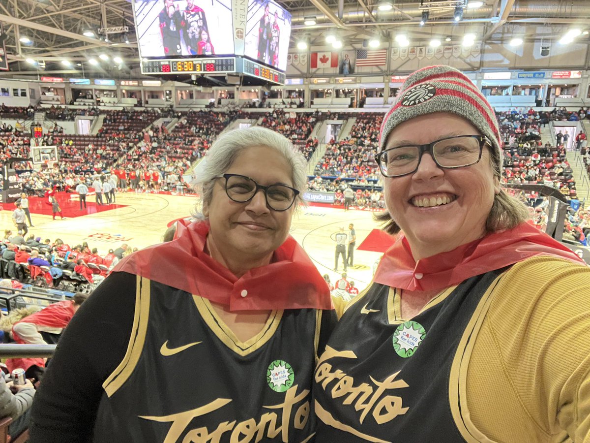 Here to help @HBKidsHospital successfully break the Guinness World Record for most people wearing a cape!  #CapesforKids Go @Raptors905