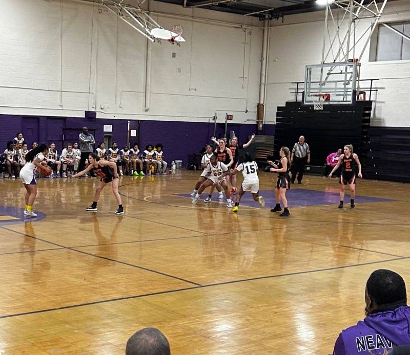 HCPrincipals's tweet photo. Harborcreek 46
Erie High 39
Harborcreek was led by Sammy Zank with 22 points.  
 #HCBeTheOne #HCHSathletics #HCProud https://t.co/hpuXm0jPSV