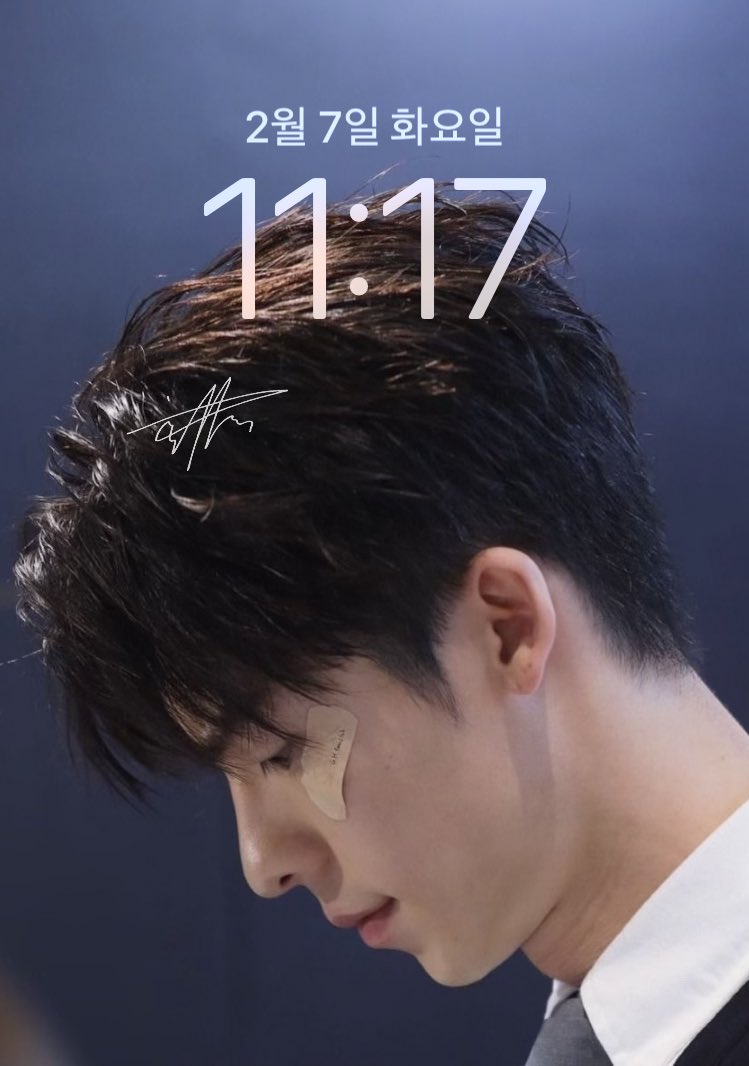 ₊°•♡̷ 허광한 싸인 PNG 파일 ♡̷•°₊ 
 ⠀
위젯스미스 이용해서 잠금화면 위젯으로 등록해 봤어요
드라이브 링크 올려둘게요 ෆ 
두 가지 버전이고 각각 흑/백 있어요！
 ⠀
drive.google.com/drive/folders/…