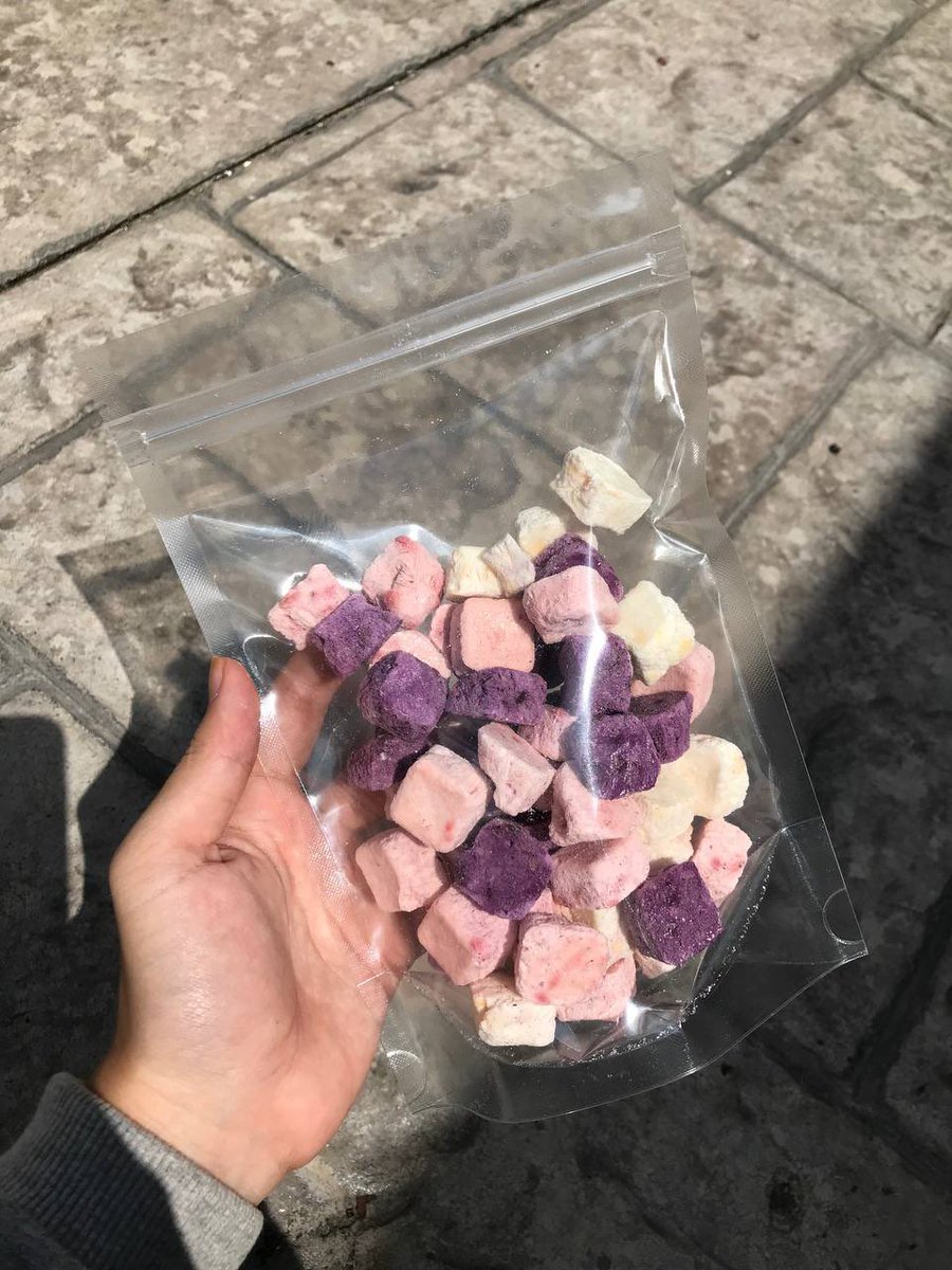 fromkayangan's tweet photo. sekarang kan kalau i rushing pagi2 tak sempat breakfast, yogurt cube ni would be my go-to. sedap sangattt rasa yogurt + keep me full before lunch time 😭😭 https://t.co/E3gL2xFFnS