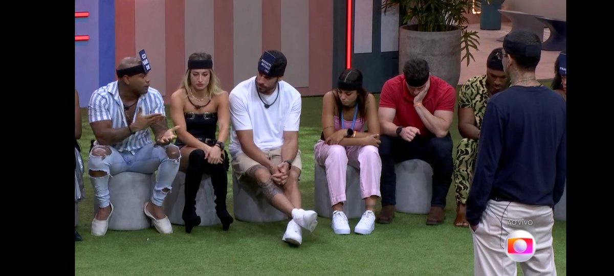 #BBB23 nesse BBB só rola conexão fraca, conexão forte.... BBB dos roteadores. 😂