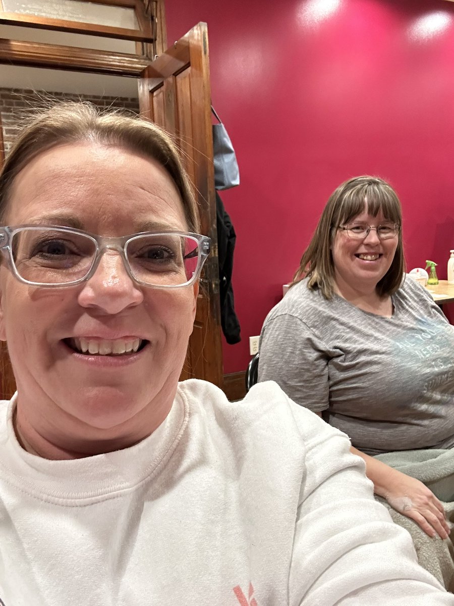 Julie Miller tweet media