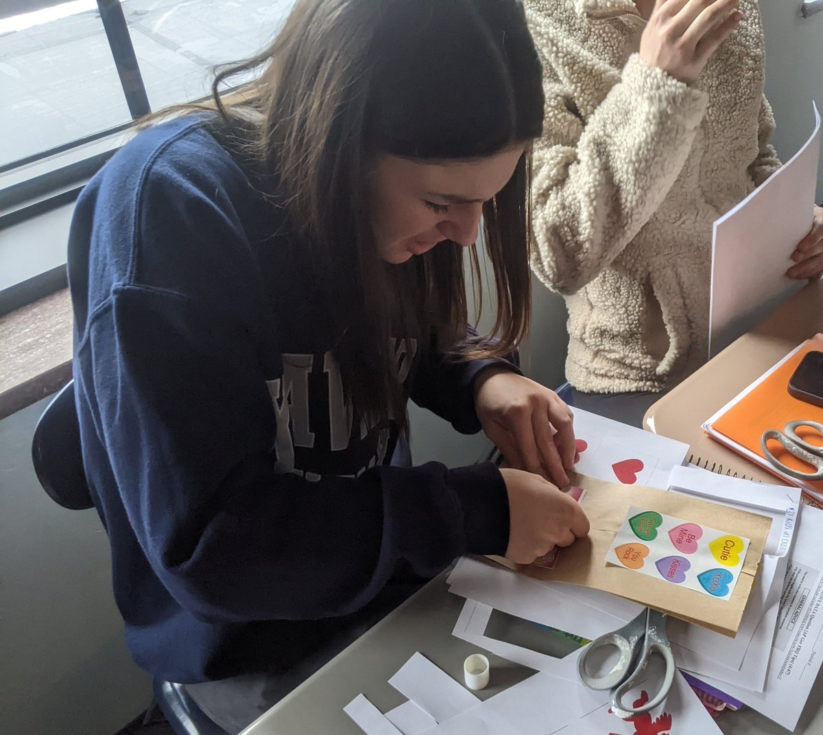 My <a href="/IrondequoitHS/">Irondequoit HS</a> Seniors needed to experience an #economics exchange of Valentine's once more before <a href="/WestIrondequoit/">West Irondequoit CSD</a> graduation.

Today's 15 minute closure activity: Decorate your Valentine's/Single's Awareness Day Bag for next week ♥️

One student: "I feel like a kid again!"