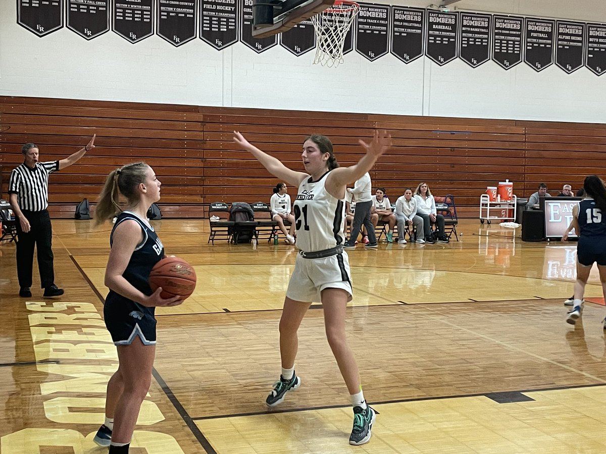 ERBombers's tweet photo. @Bombers_Sports Girls varsity basketball with a massive 2nd half comeback. Bombers win 43-40 vs @GHSAthletics1 21 from Funk. 9 for Zarriah overall outstanding 2nd half defense. 17 for Gananda’s Kaylee Marvin @PrimetimeBall_ @585GirlsHoops @PickinSplinters https://t.co/cuHfluQNo2