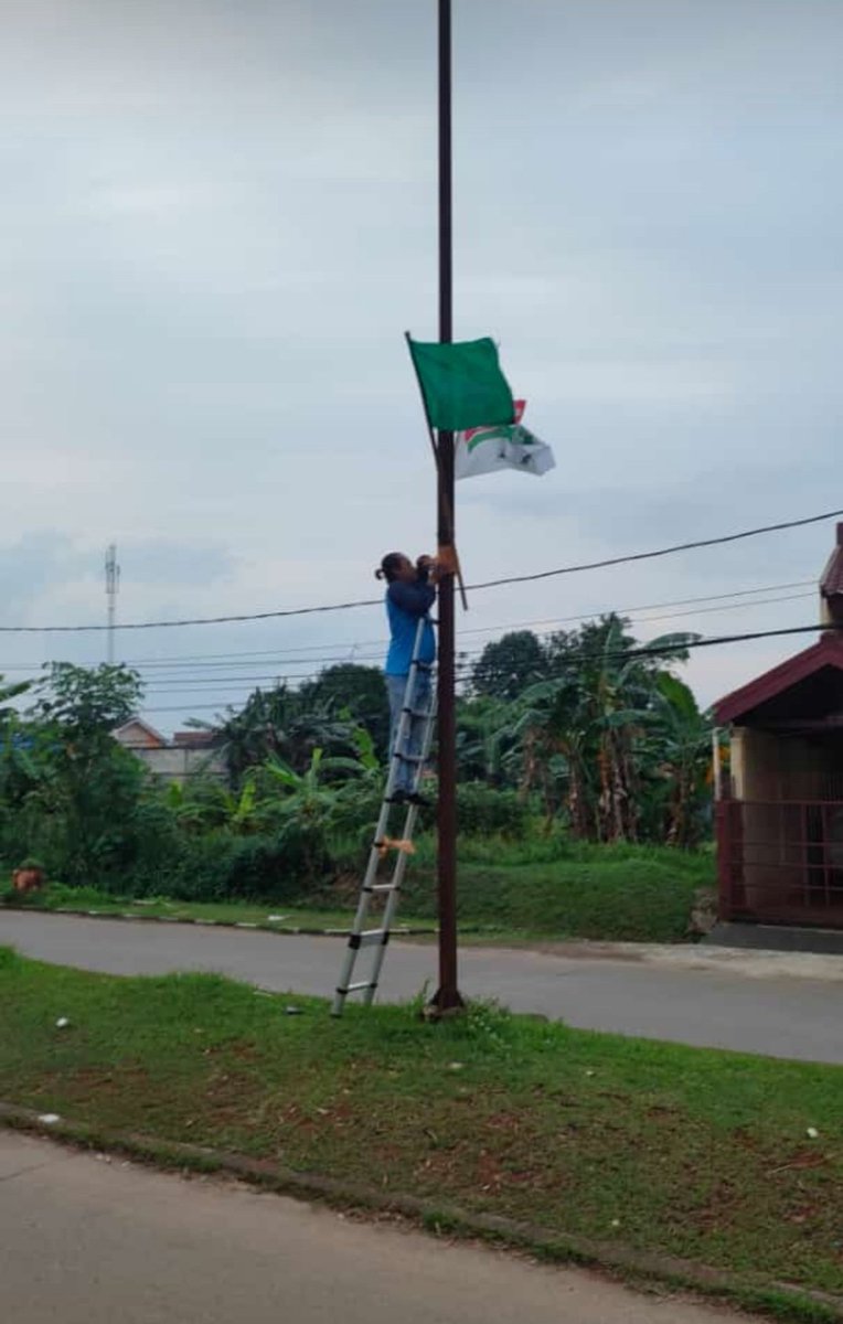 A_FauziFawaz's tweet photo. Refleksi 100 tahun-Proyeksi 100 tahun kedua; Tasyakur atas usia 100 tahun Nahdlatul Ulama, Doa untk NU untk terus berkiprah untk peradaban umat di indonesia dan dunia internasional. #SayaNUSayaPKB
#1AbadNU https://t.co/RWQTrlmvFE