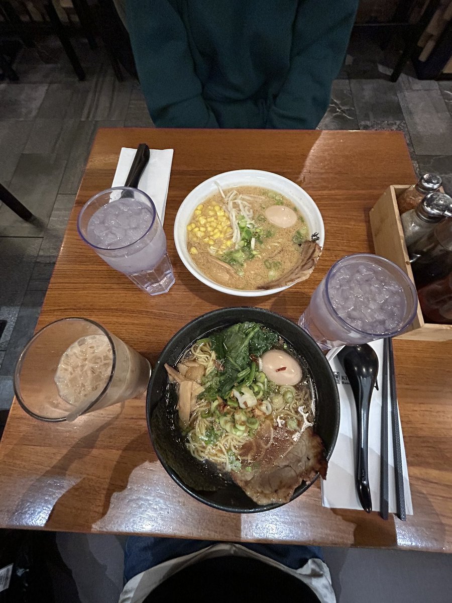 mukjay_'s tweet photo. > Feb. 6 shoyu ramen and milk tea! < https://t.co/HsPipUAfB8