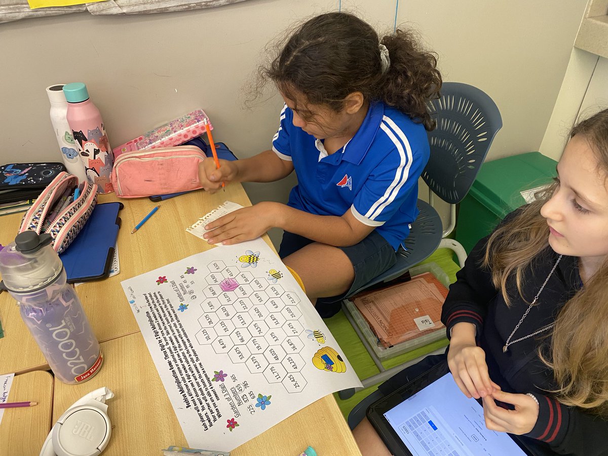 TeachMoChill tweet media