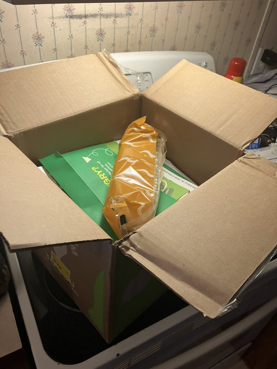 RoyalSword2's tweet photo. My box from @HelloFresh just came in, time to whip up some dinner!

Use code POGHF62965 for 21 free meals plus free shipping at https://t.co/a5aGDkB1Ks

#ad
#HelloFreshPics https://t.co/2Z2GIAduPZ