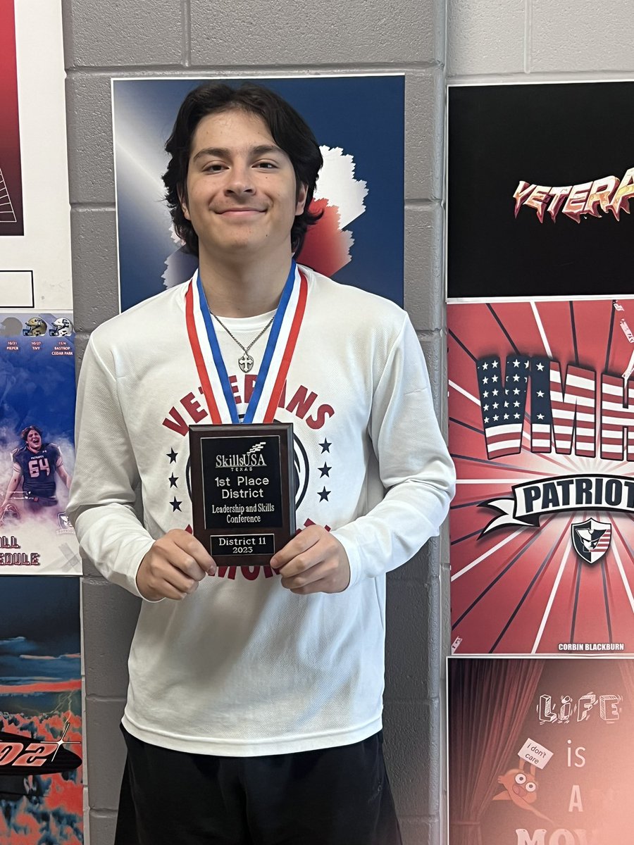 VMHSdesign's tweet image. Your STATE BOUND @SAVeteransHS @VMHSdesign @SkillsUSATexas District 11 Champions! I am so proud of ALL my students who competed! 
Pin Design 1st place:Sarah Alvarado AdDesign 1st place: Steven Saldana AdDesign 2nd place: Robert Ibarra 
T-shirt Design 2nd place: Devynn Joss