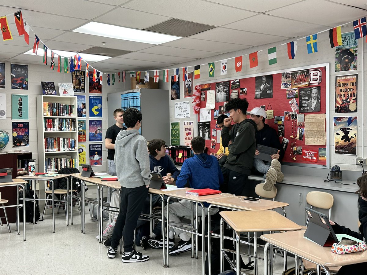 DuffNation_edu's tweet photo. Successful & feisty debate to wrap up Unit 7 in #globalstudies! Was this an Age of Exploration or an Age of Exploitation? #freshmenfun #bsd220 #worldhistory https://t.co/kndxvFZfdo
