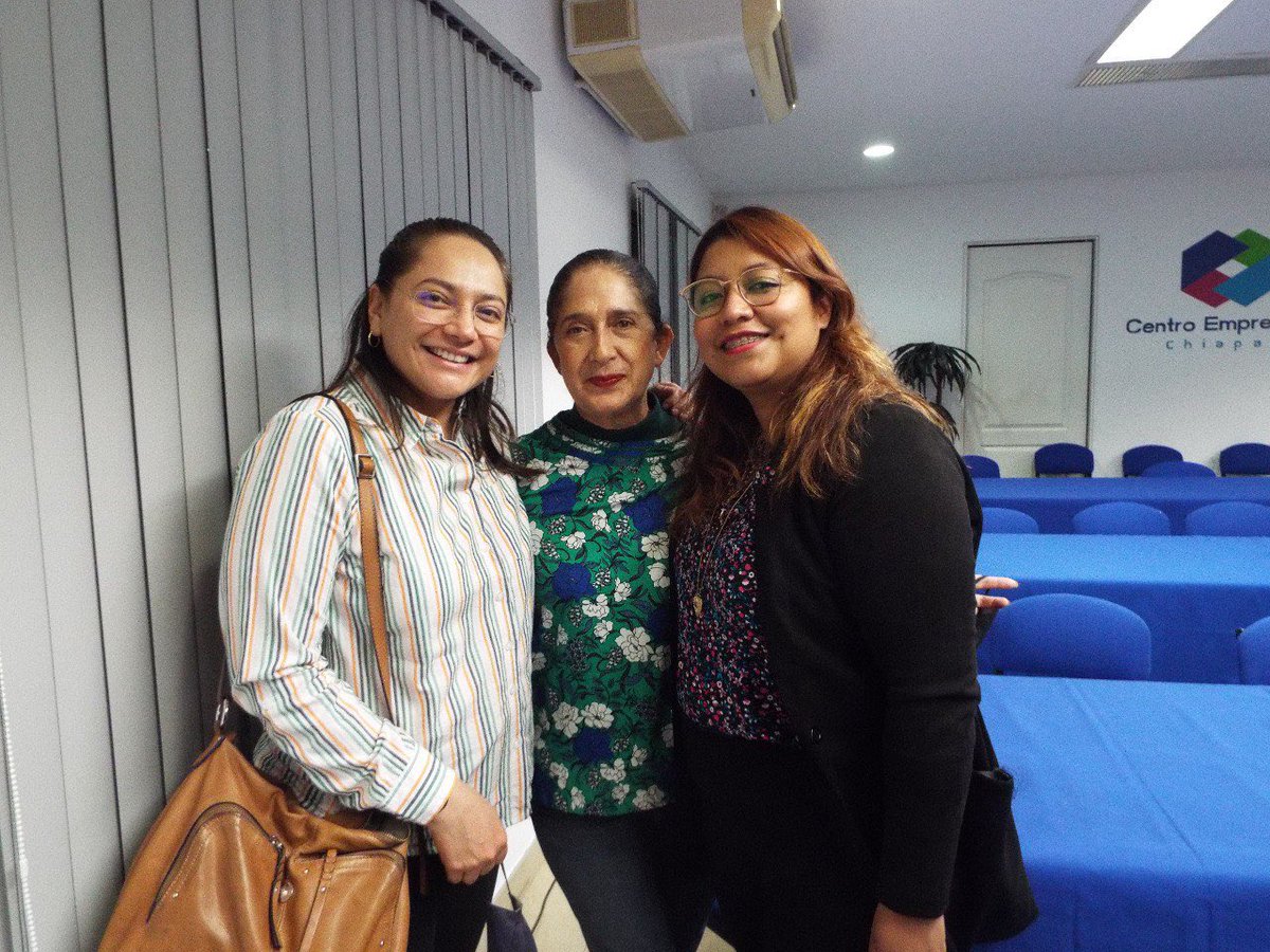 Nuestra reciente sesión académica con gran tema por la Dra. Paola Estefanía Siles Torres y la presencia de cada uno de los asistentes. 

Algunos premios y sorpresas para ustedes.