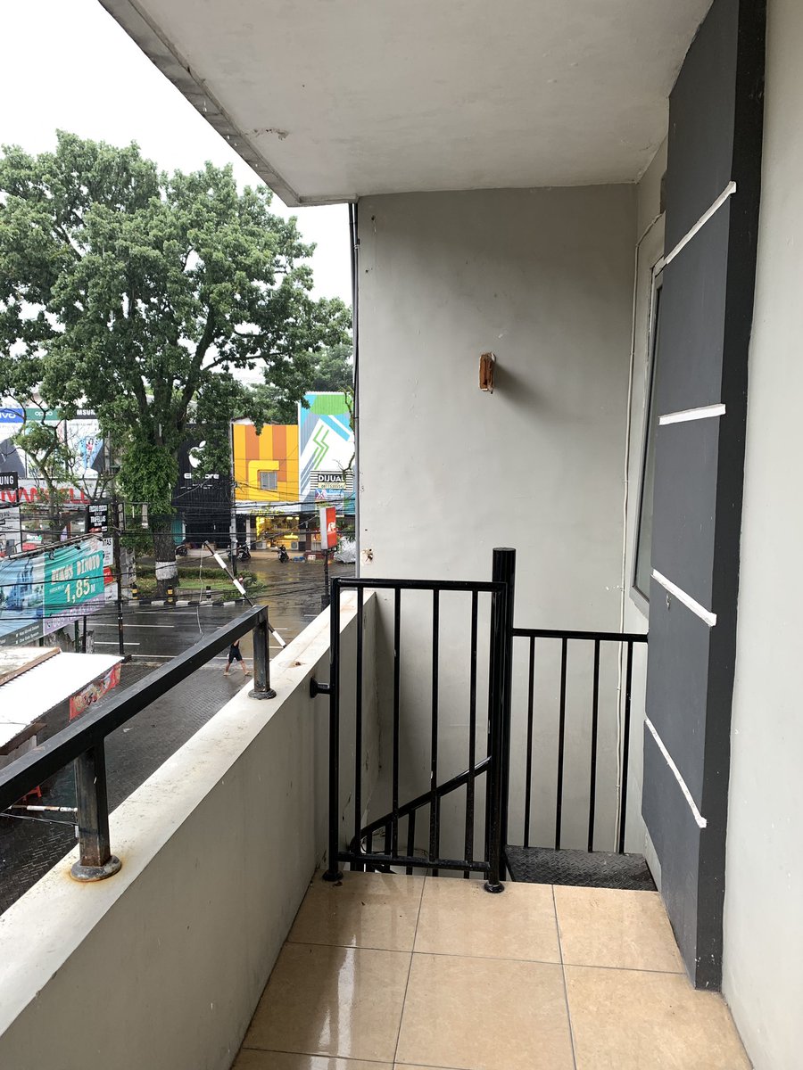 Balkon, 2 kamar tidur, 1 kamar mandi, 1 ruang tamu. #kosmalang #infokosmalang #infomalang #infokontrakanmalang