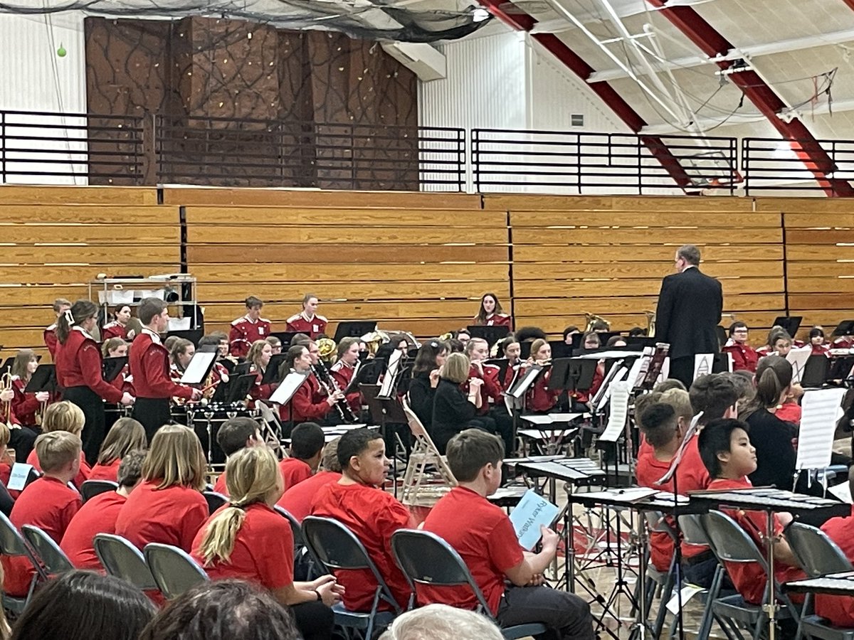 NeenahSchools's tweet photo. Band students from grades 5-12 showed off their talents to a huge crowd tonight in the first Band-O-Rama held since 2020. https://t.co/SMSn6AEvtd