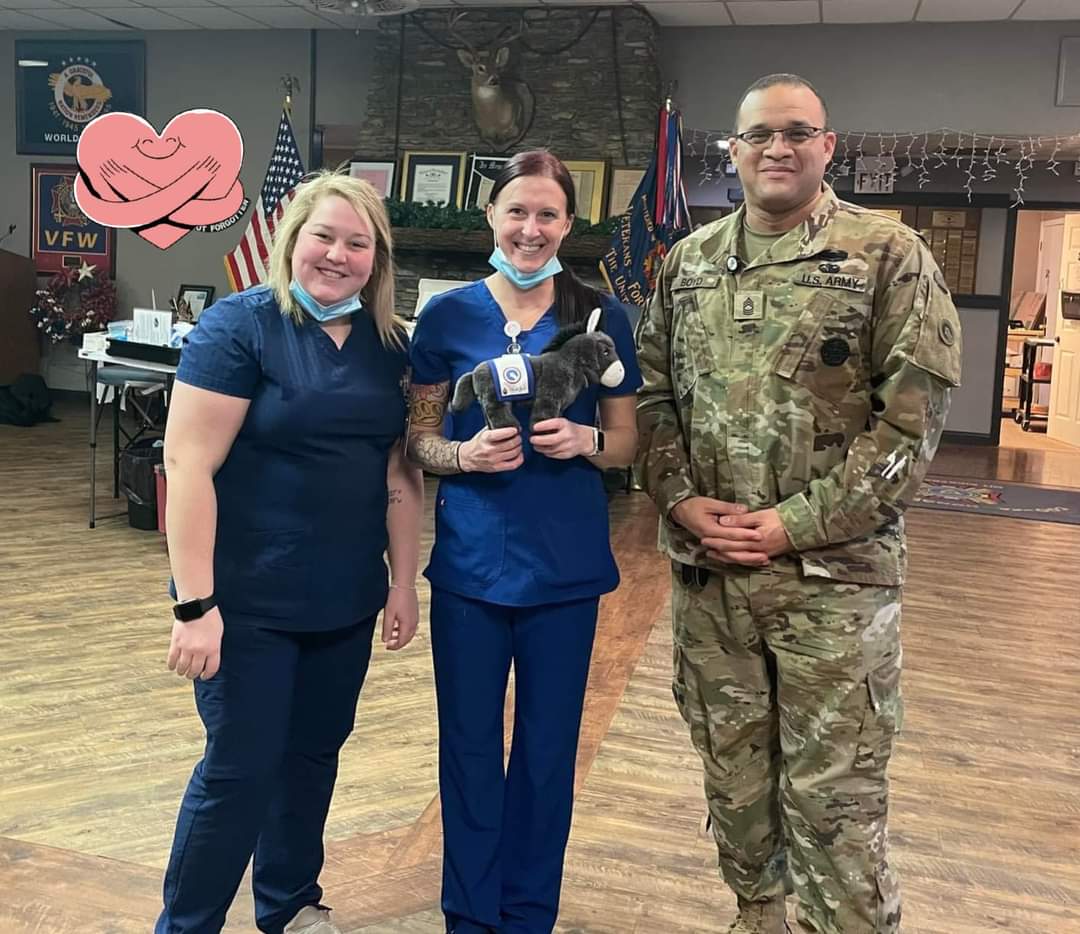 1Programs's tweet photo. Mini Blackjack gives back while visiting First Responders during the Give the Gift of Life Blood Drive at the VFW Post 10281.  

Keeping spirits high and staying connected! Great Job Mini Blackjack! 

#MiniBlackjacksAdventures #MiniontheMove
@1stTSC @1stTSC_CSM @CSMTownsendW https://t.co/im0IJJqIUa