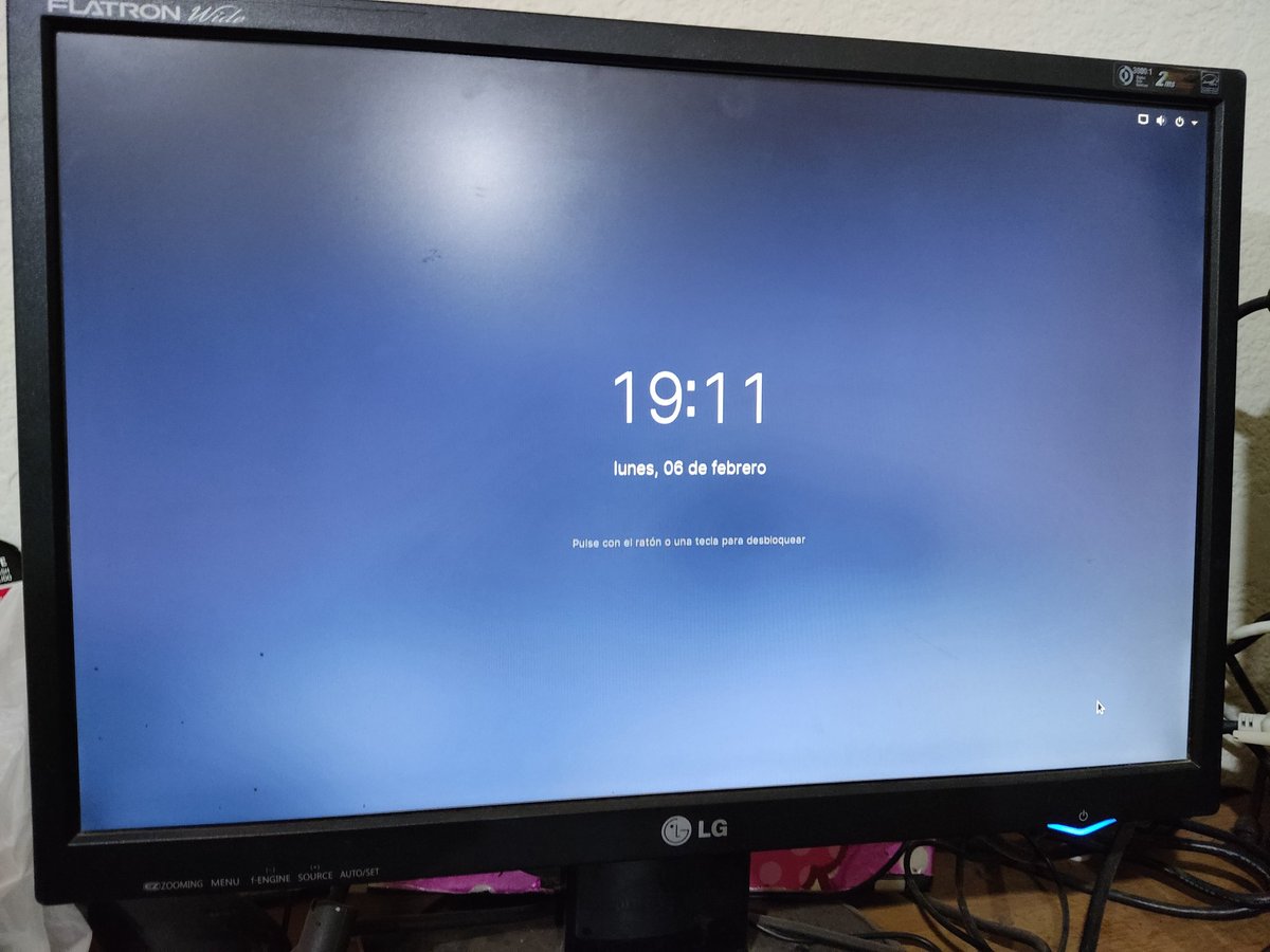 AllanSalazaar's tweet image. Probando #ZorinOS