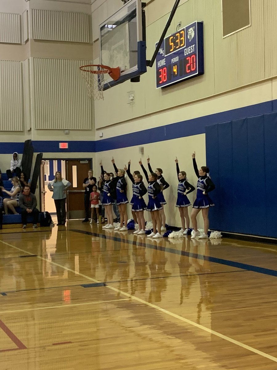 Carly Woolery tweet media