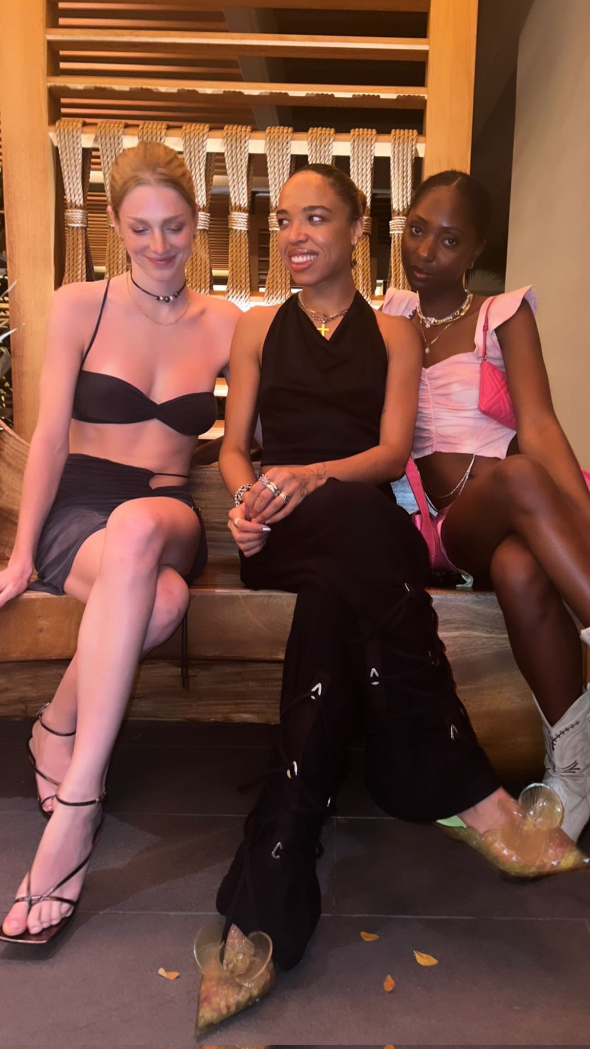 hunter schafer gallery. on X: “https://t.co/QMjZUQIhxZ” / X