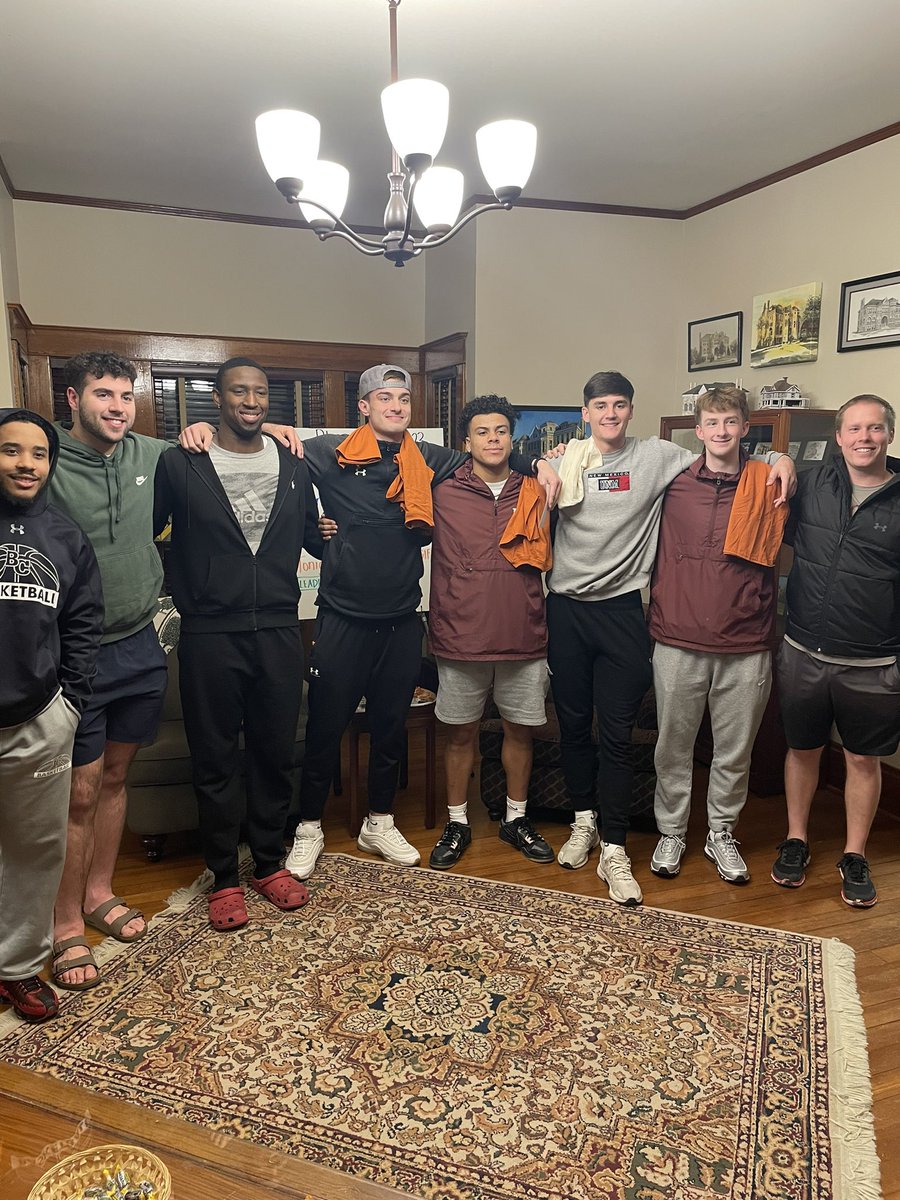 Phonathon 2023 is off to a strong start thanks to <a href="/threshersmbb/">Bethel Basketball</a>. Leaders on the court and off! #bethelks #rollon #thresheralumni #wearethreshers <a href="/ThreshersSports/">Bethel Threshers ⚙</a>