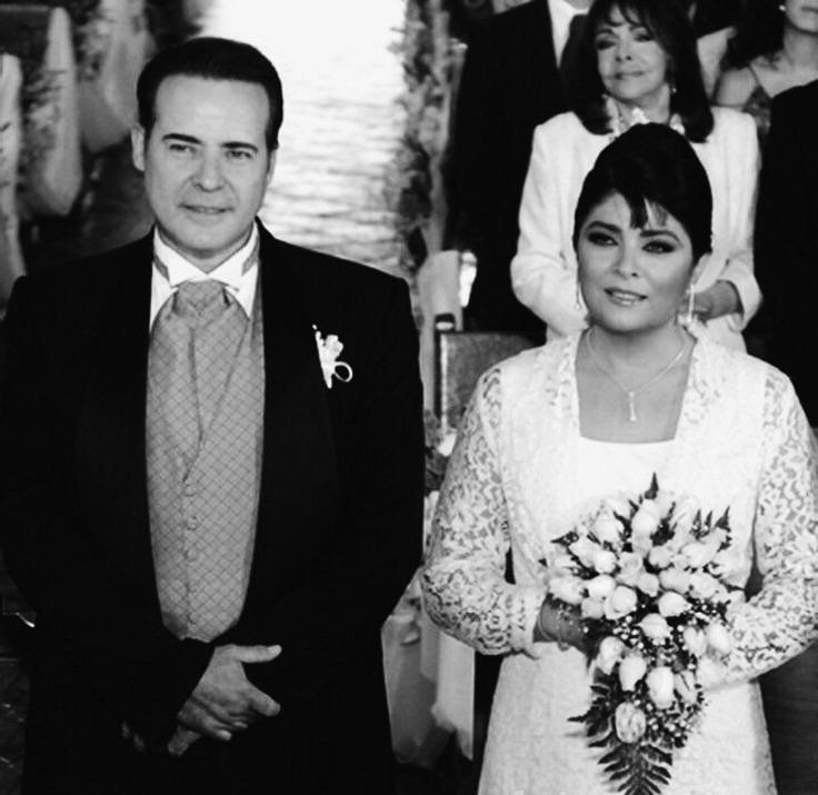deboralucia231's tweet photo. #LaMadrastra18años 
Buenas Noche al fandom más alharaquiento TEKILAZ https://t.co/O1oehXezTj