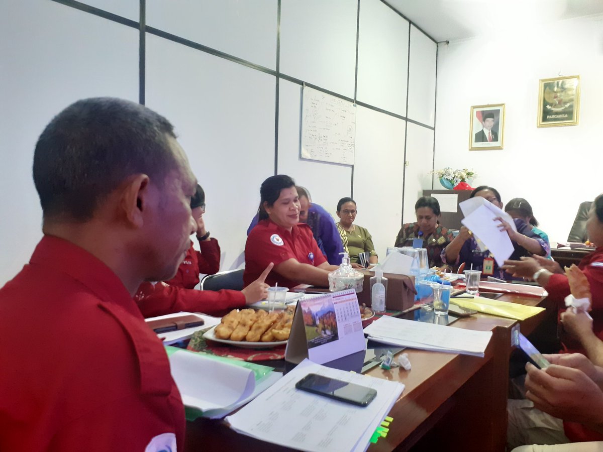 Syaiful80896589's tweet photo. (Selasa, 7 Februari 23) Saiful Soplestuni, Luhkn Kota Ambon, Rapat Pertemuan Penyuluh Perikanan Kota Ambon &amp; Dinas Perikanan Kota Ambon terkait pembahasan Rencana Kerja Tahunan TH 2023. Dinas Perikanan Kota Ambon
#giatluhkansatminkalambon 
#KotaAmbon 
@BP3_Ambon 
@puslatluhkp https://t.co/SgId3urwdC